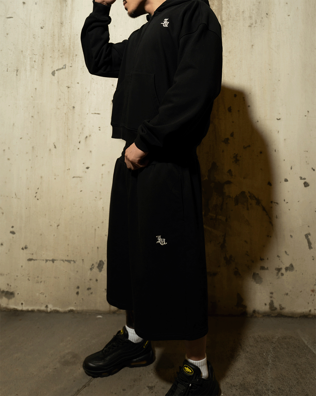 JAYU ZIP-UP (BLACK)