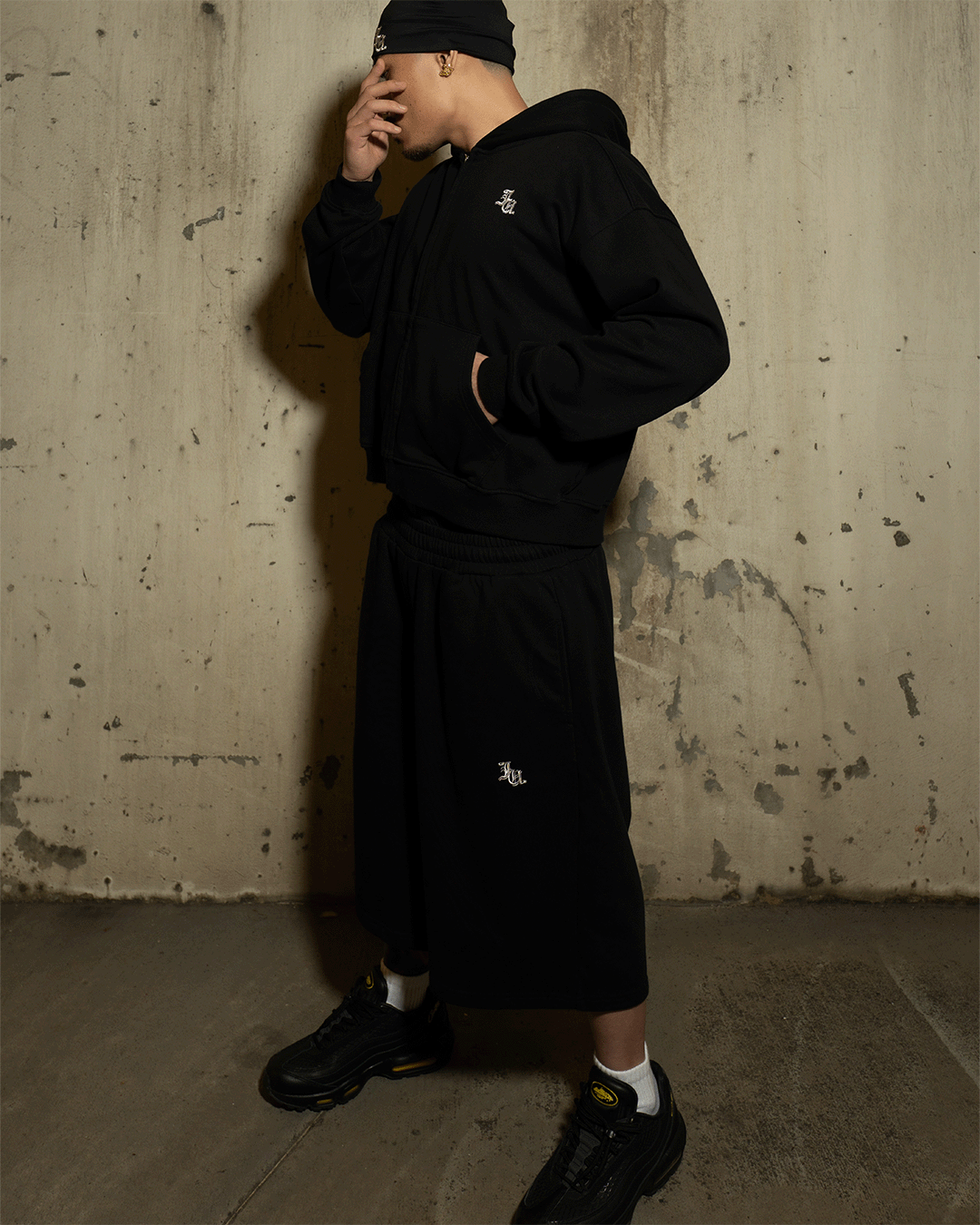 JAYU ZIP-UP (BLACK)