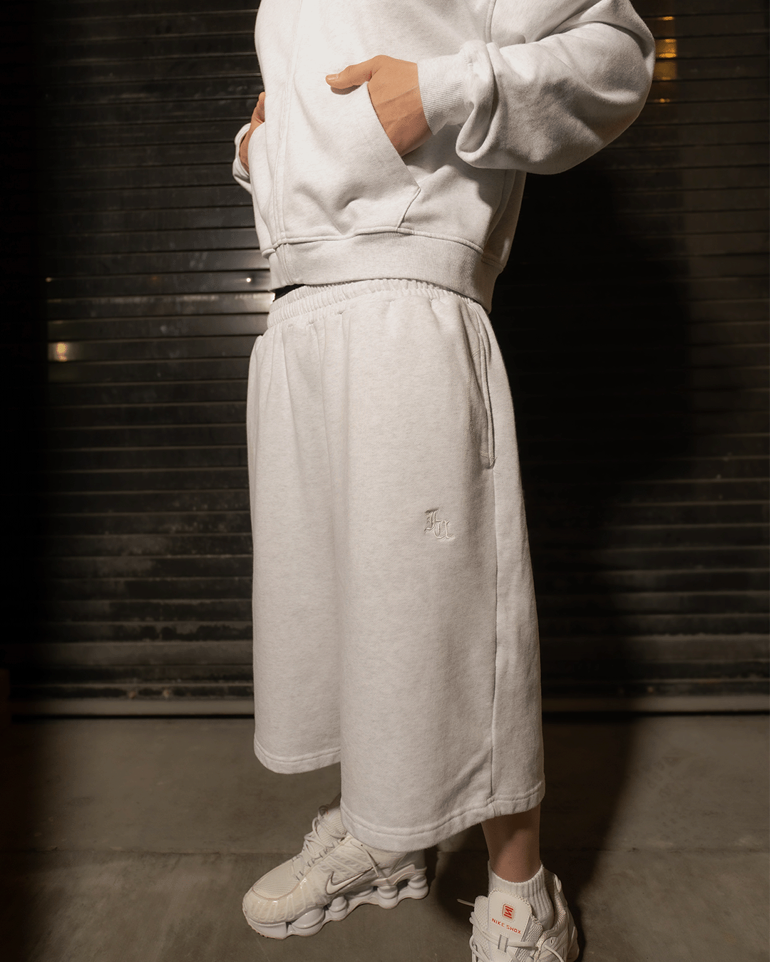 JAYU SWEAT SHORTS (LIGHT GREY)